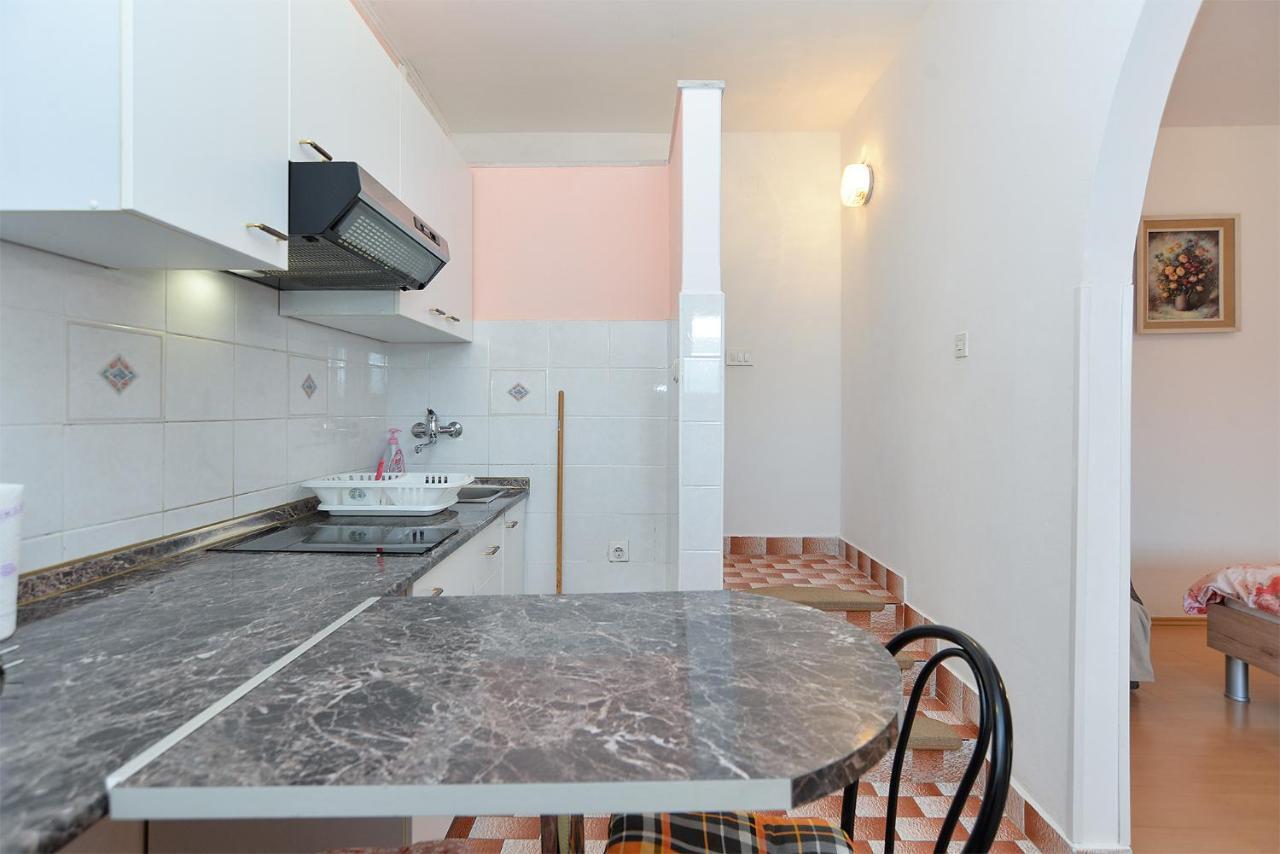 Apartments Plominska 938 Рабац Екстериор снимка